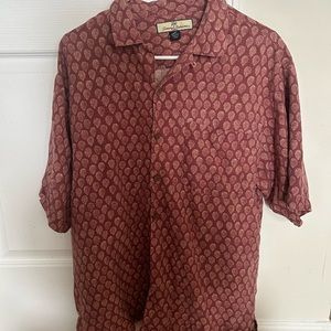 Vintage silk Tommy Bahama button down. Size medium. Maroon and yellow print.